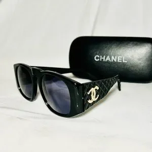 【美品】CHANEL Vintage sunglasses matelasse Chanel RARE Vintage 1992 CC Tortoiseshell Matelasse Frame